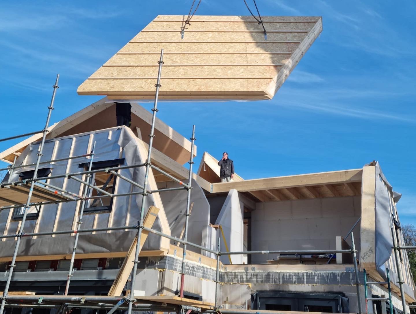 Het dak vliegt erop! - Lighthouse Living